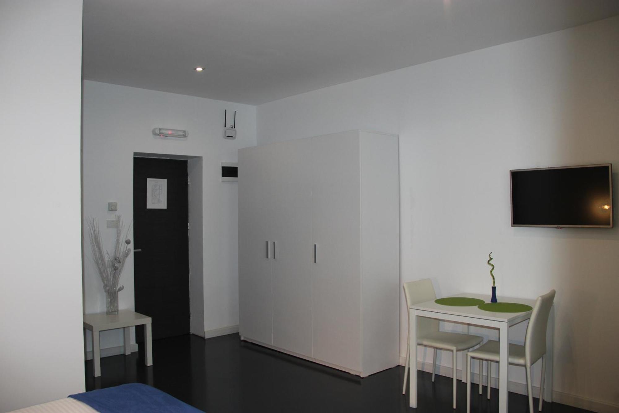 בוקרשט Living Aparthotel חדר תמונה