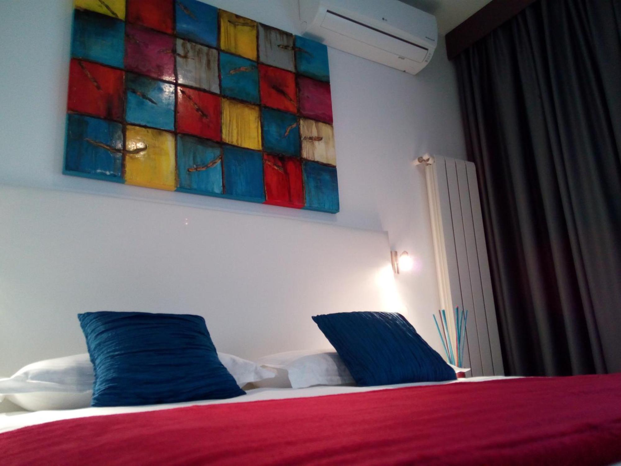 בוקרשט Living Aparthotel חדר תמונה