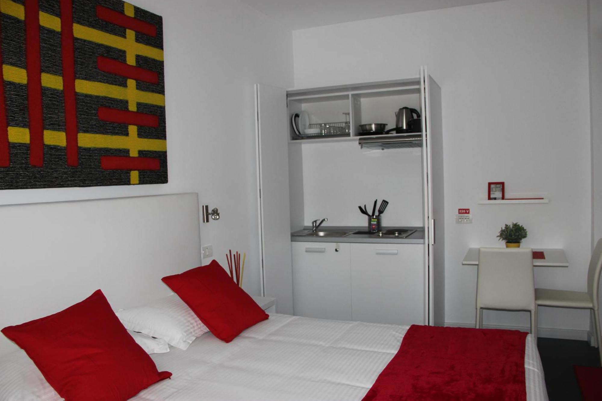 בוקרשט Living Aparthotel חדר תמונה