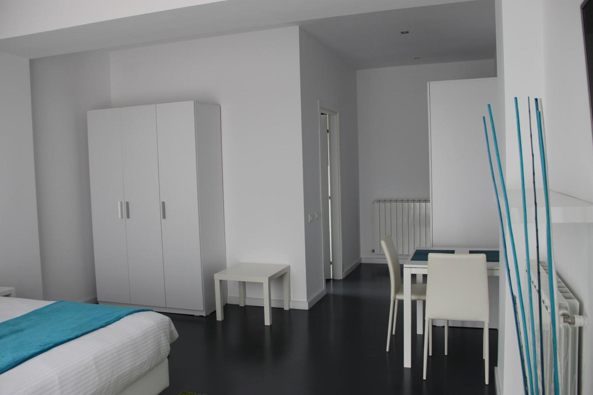 בוקרשט Living Aparthotel חדר תמונה