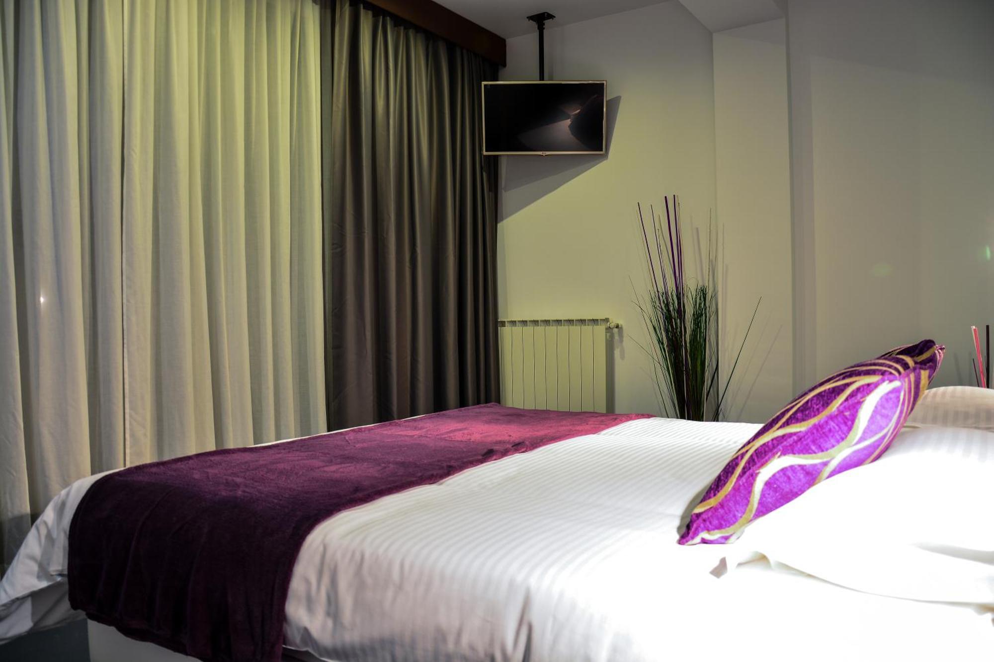 בוקרשט Living Aparthotel חדר תמונה