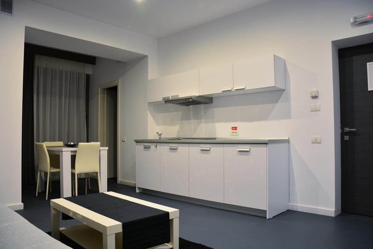 בוקרשט Living Aparthotel מראה חיצוני תמונה