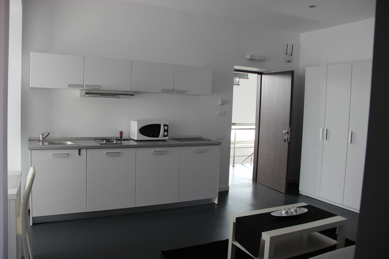 בוקרשט Living Aparthotel חדר תמונה